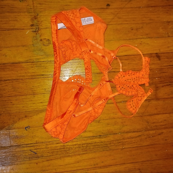 Victoria's Secret  Bralette - Picture 2 of 3